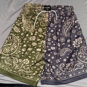 Two-Tone Paisley Men's Shorts - Olive & Navy